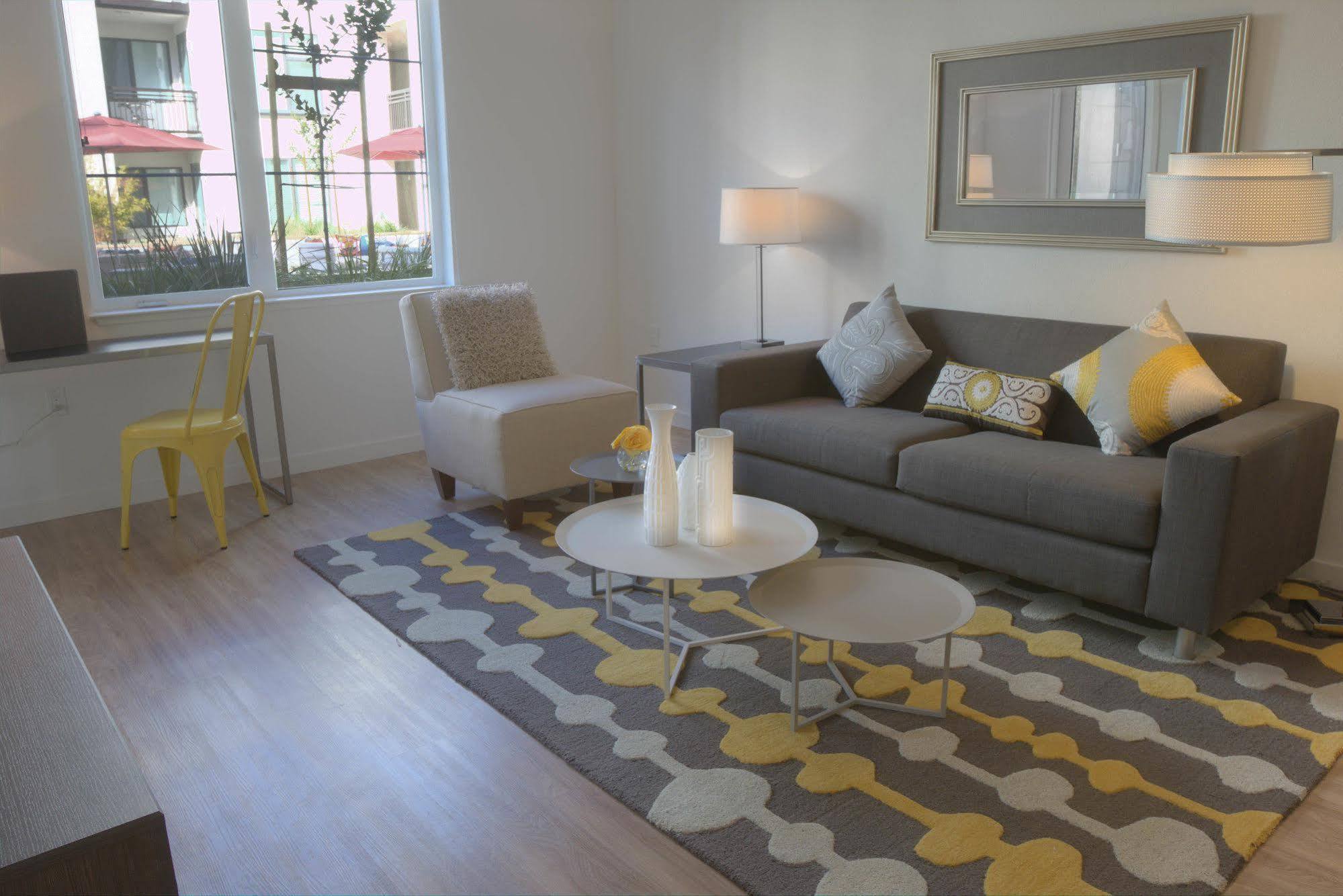 Oakwood Mountain View Apartment Bagian luar foto