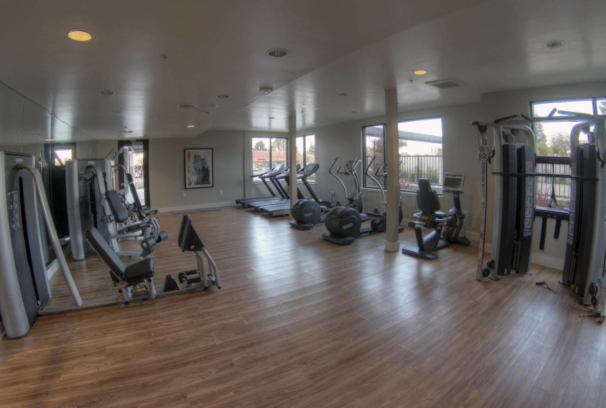 Oakwood Mountain View Apartment Bagian luar foto