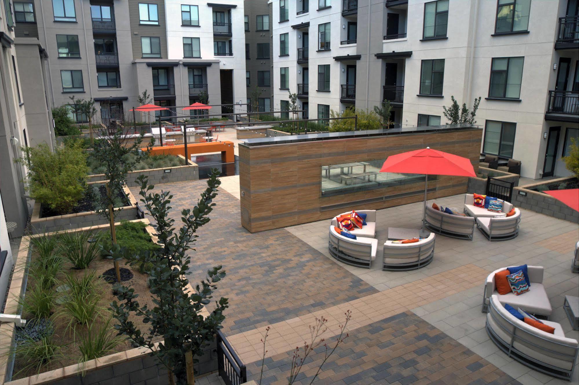Oakwood Mountain View Apartment Bagian luar foto